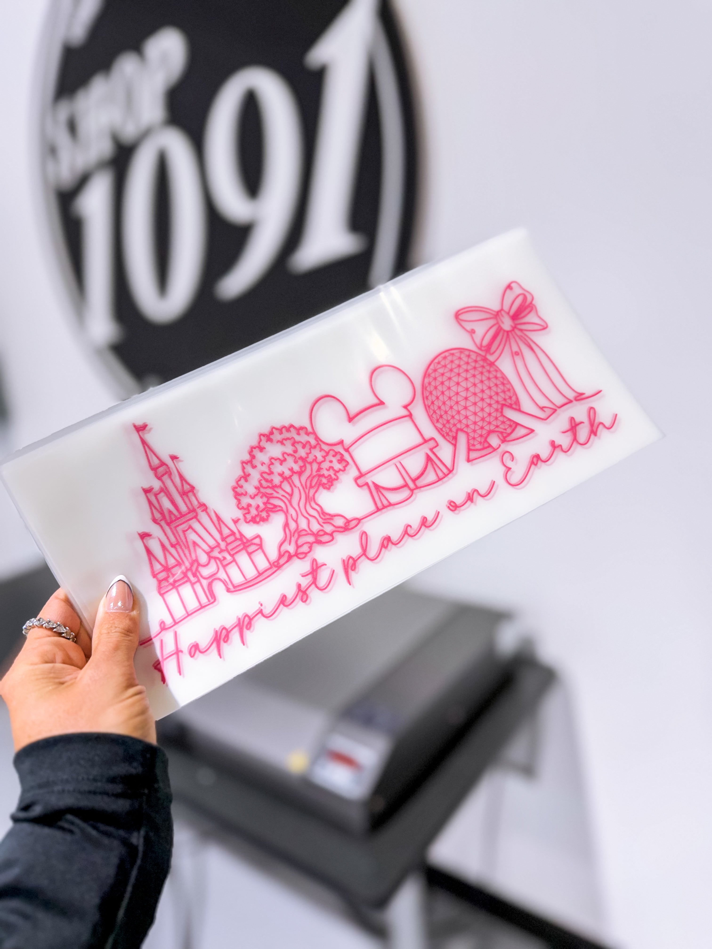 Happy Places Line Art in PINK - YOUTH